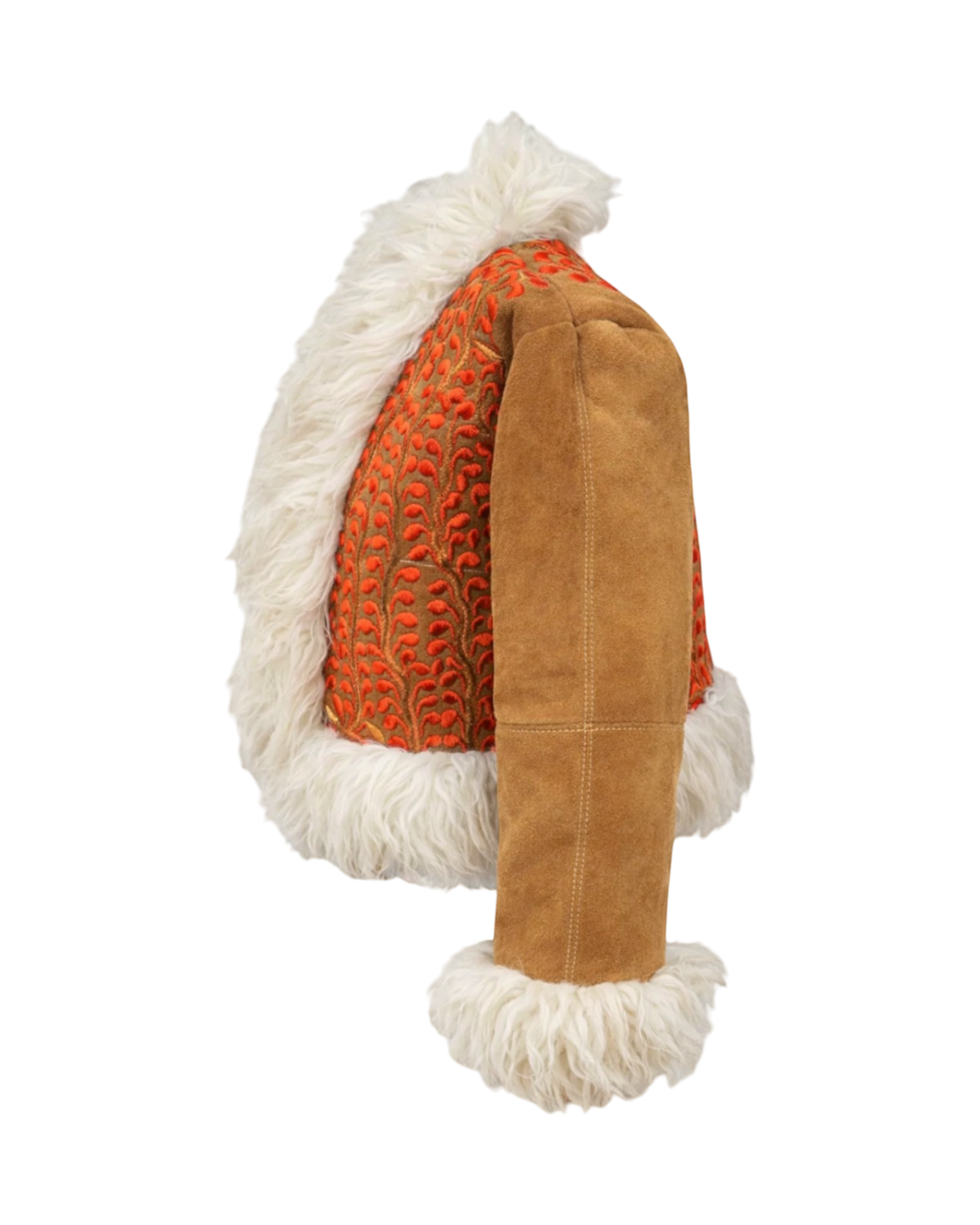 Aql&Nafs Tara Jacke aus braunem Wildleder mit orangefarbenen Stickereien und weißem Pelzbesatz, handgefertigt.