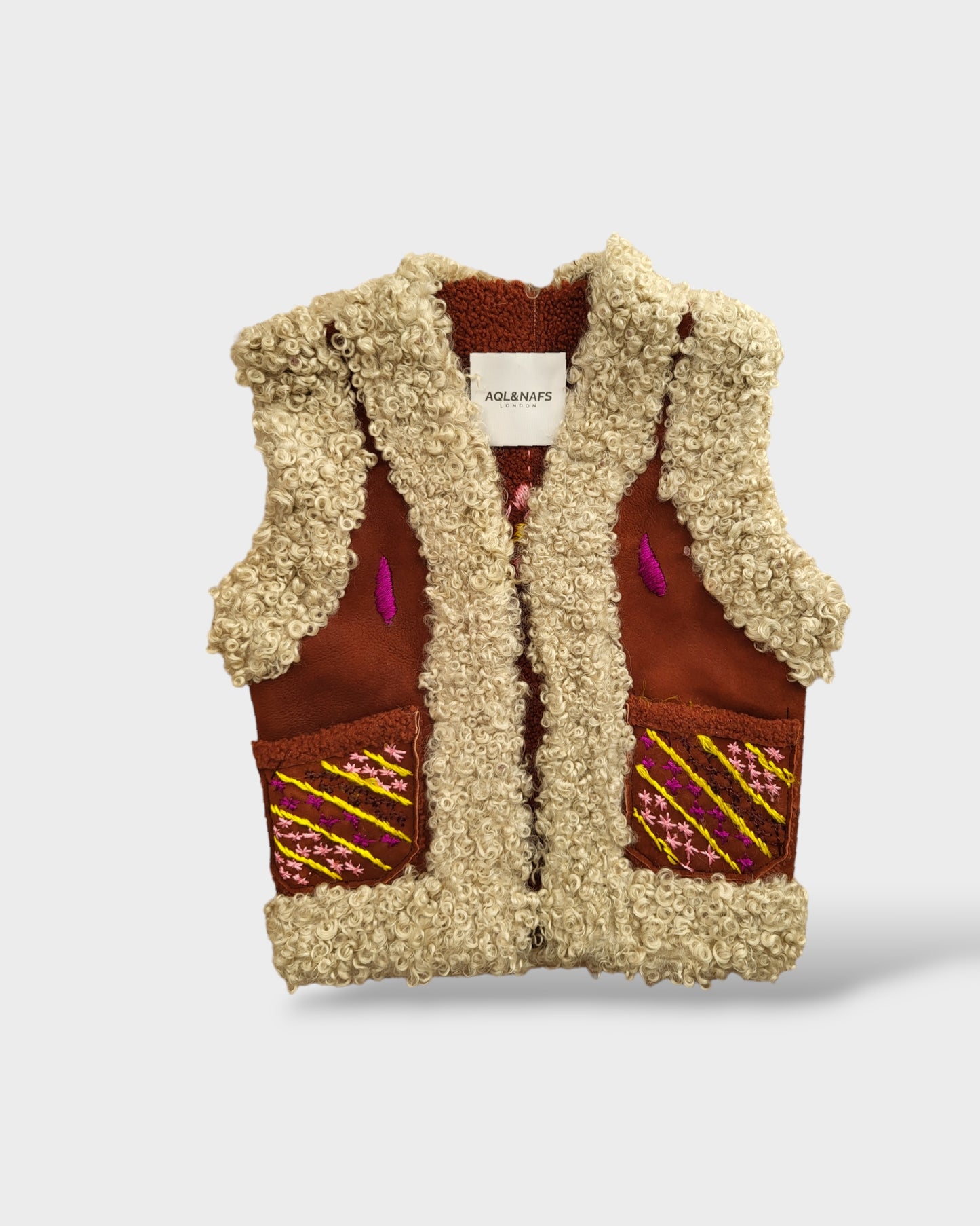 Nawal Vest