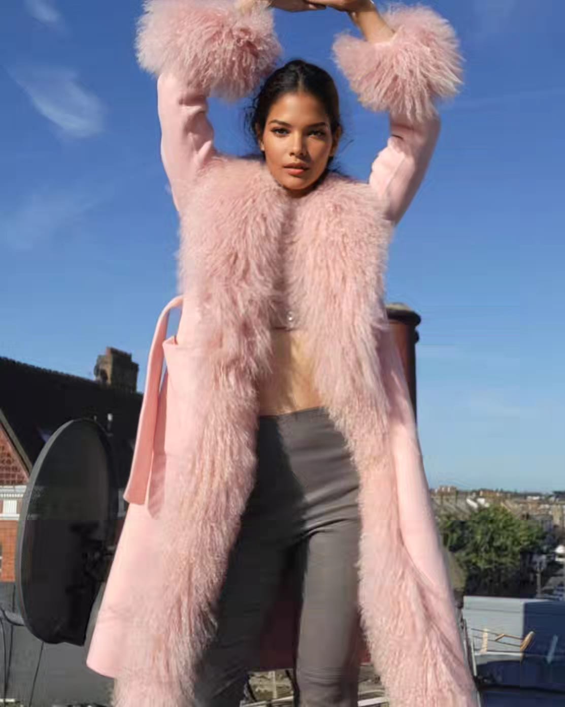 Nila coat by Aql&Nafs in pink cashmere-wool with soft shearling at collar and cuffs